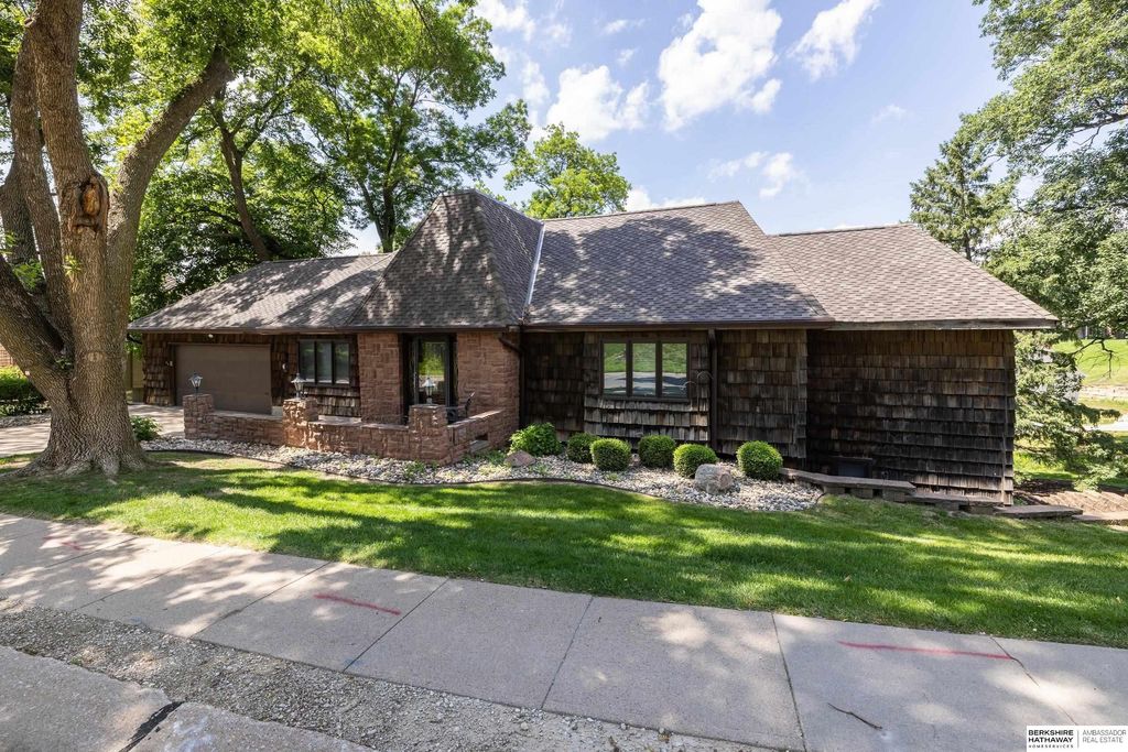 706 Martin Drive, Bellevue