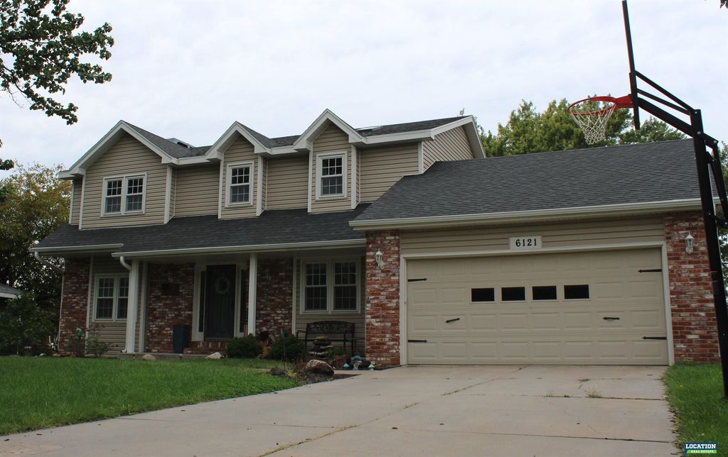 6121 Tennyson Circle, Lincoln