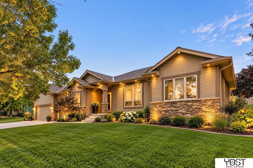 9011 Bellvue Drive, Plattsmouth