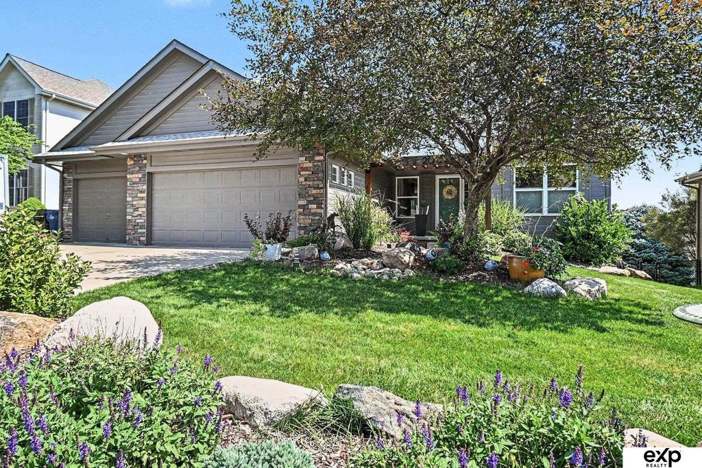 2003 S 198 Street, Omaha