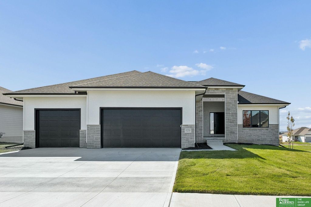 11714 S 124th Avenue, Papillion