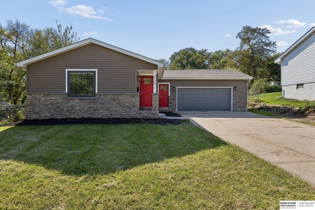 9125 Pauline Street, Omaha