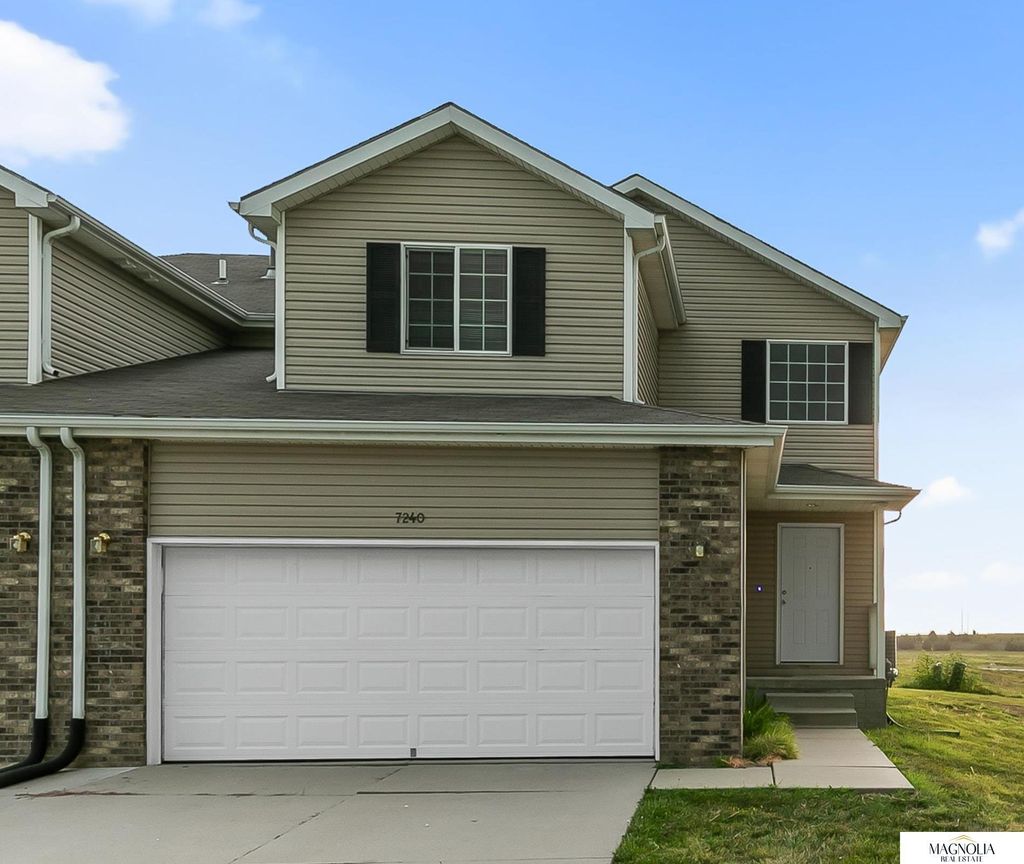 7240 Dorchester Court, Lincoln