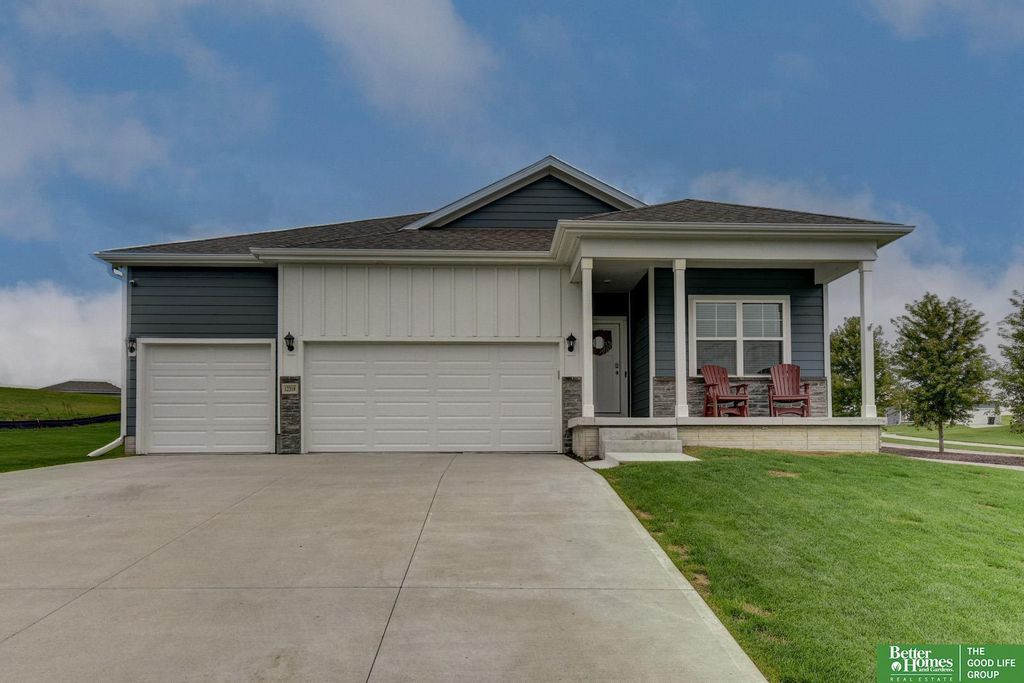 12319 S 207th Street, Gretna