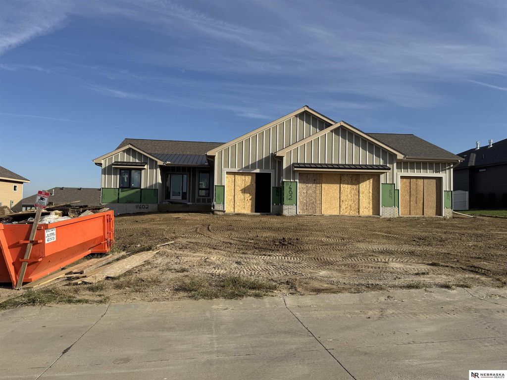 11602 Slayton Street, Papillion