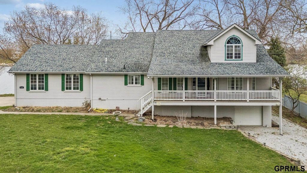 2056 Platteview Drive, Cedar Creek