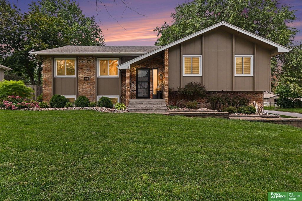 653 S 212 Street, Omaha
