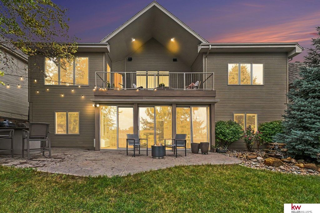 17219 Howard Plaza, Omaha