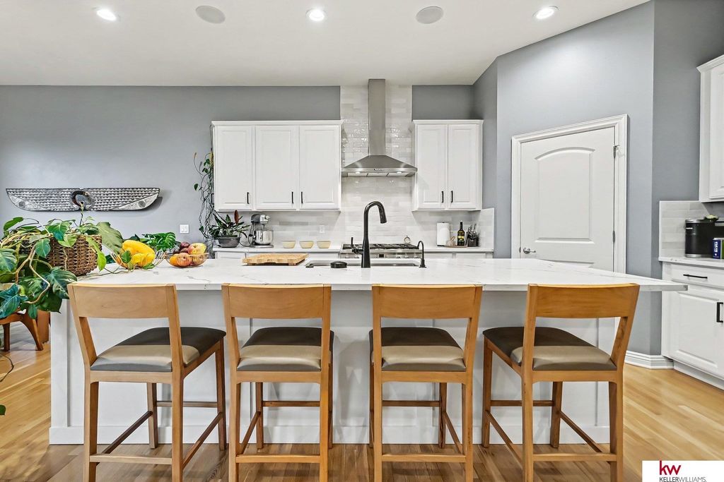 17219 Howard Plaza, Omaha