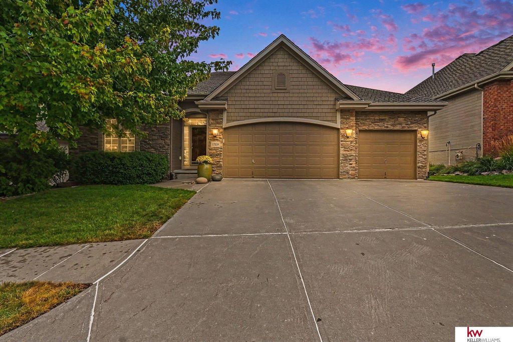 17219 Howard Plaza, Omaha