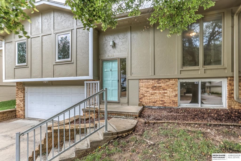 15123 Bemis Street, Omaha