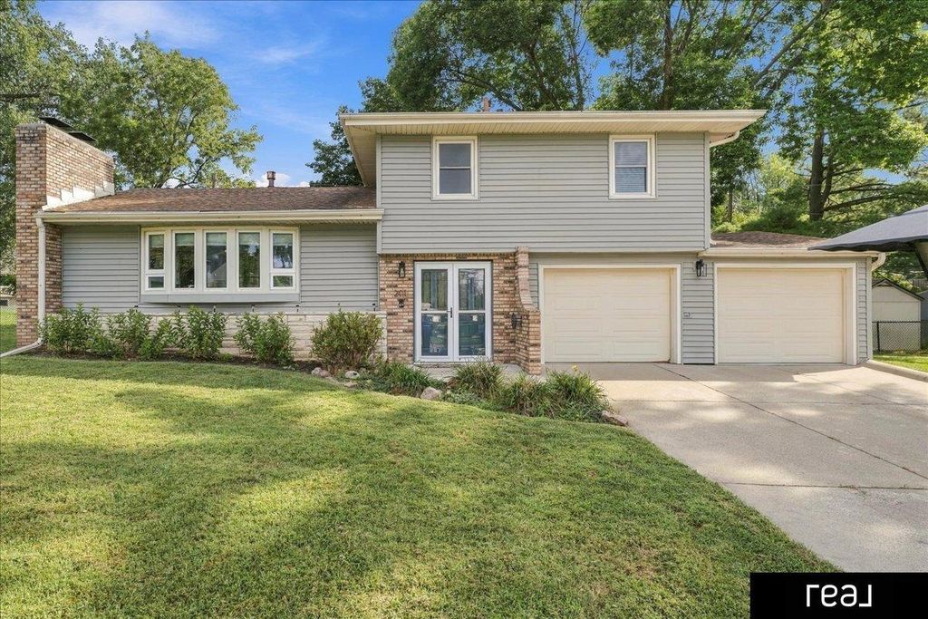201 Lorraine Drive, Bellevue