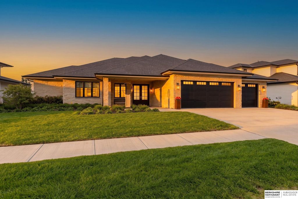 28426 Laurel Circle, Valley