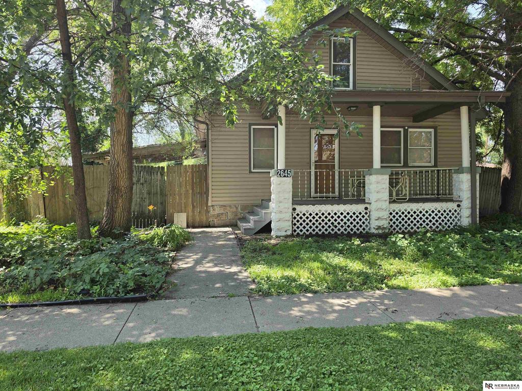 2645 S 53rd Street, Lincoln