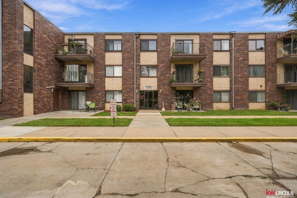 5801 Enterprise Drive, Unit C4, Lincoln