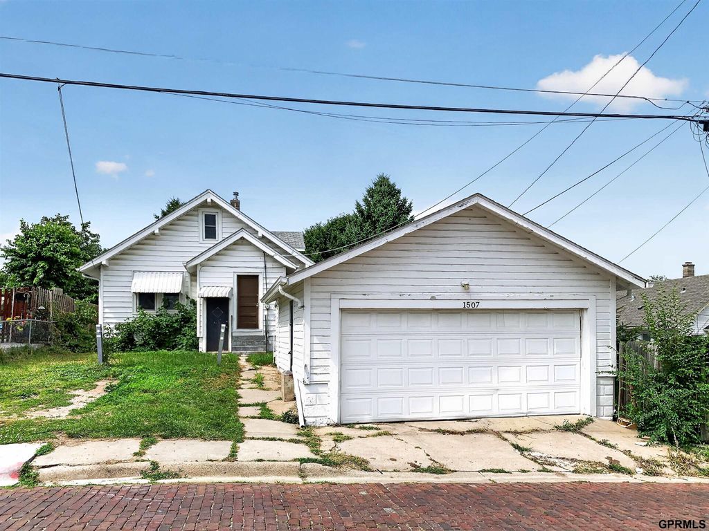 1507 Pasadena Avenue, Omaha