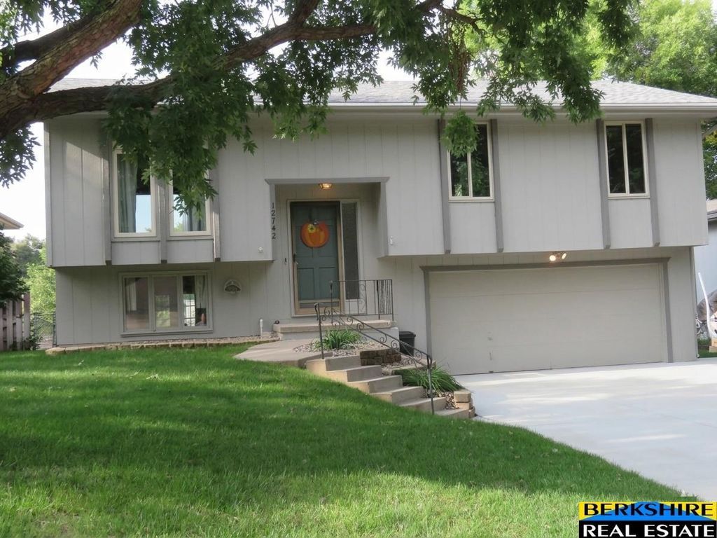 12742 Larimore Avenue, Omaha