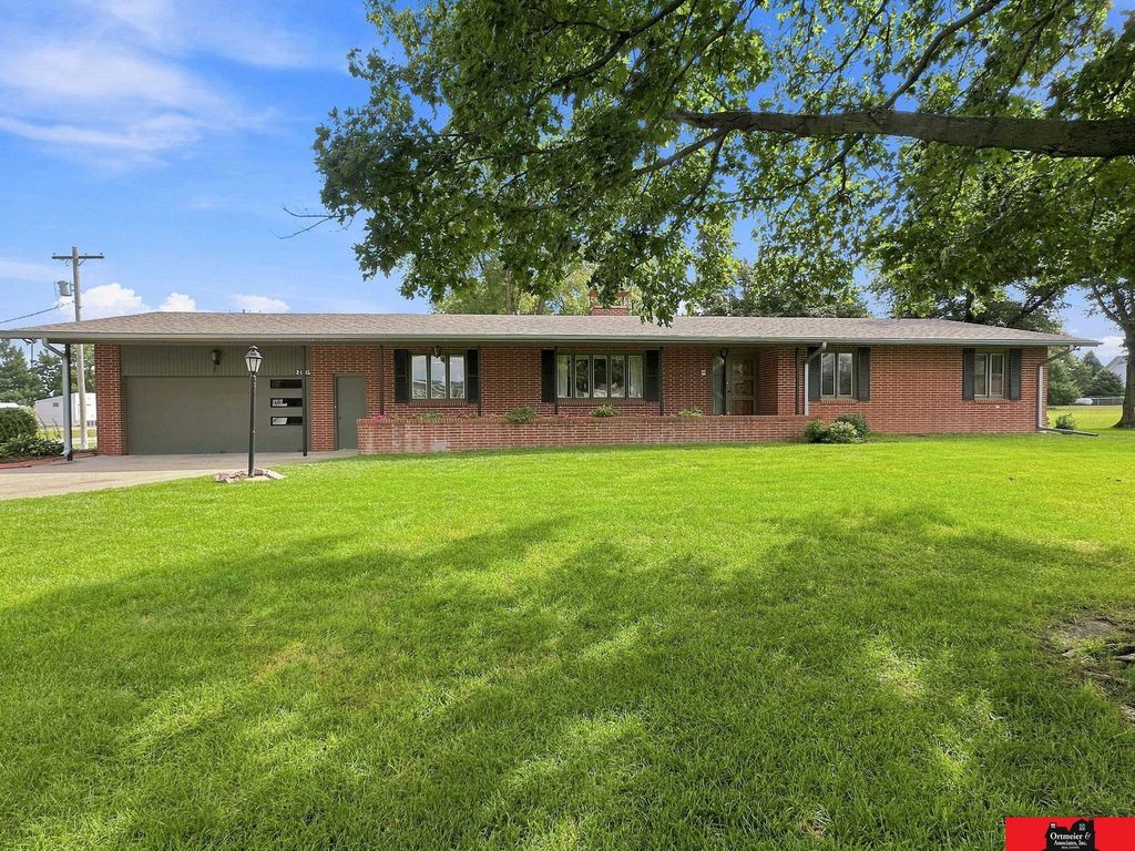 208 Oak Street, Snyder