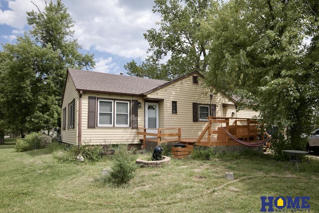 602 E Fillmore Avenue, Dewitt