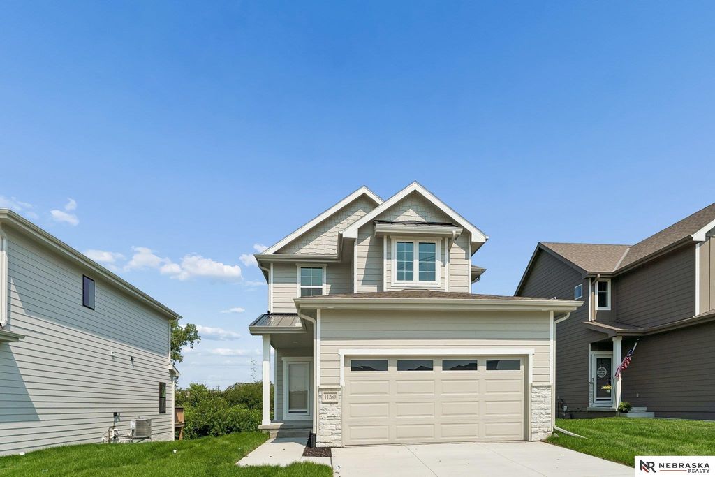 11260 Portage Drive, Papillion