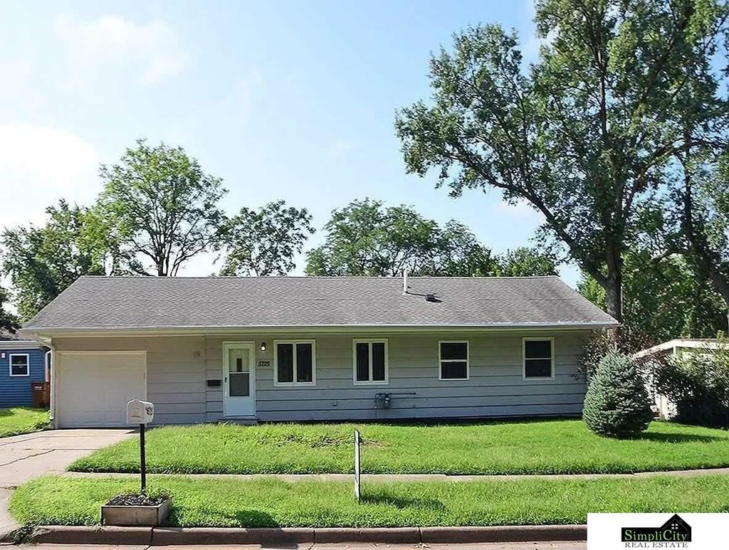 5725 Greenwood Street, Lincoln