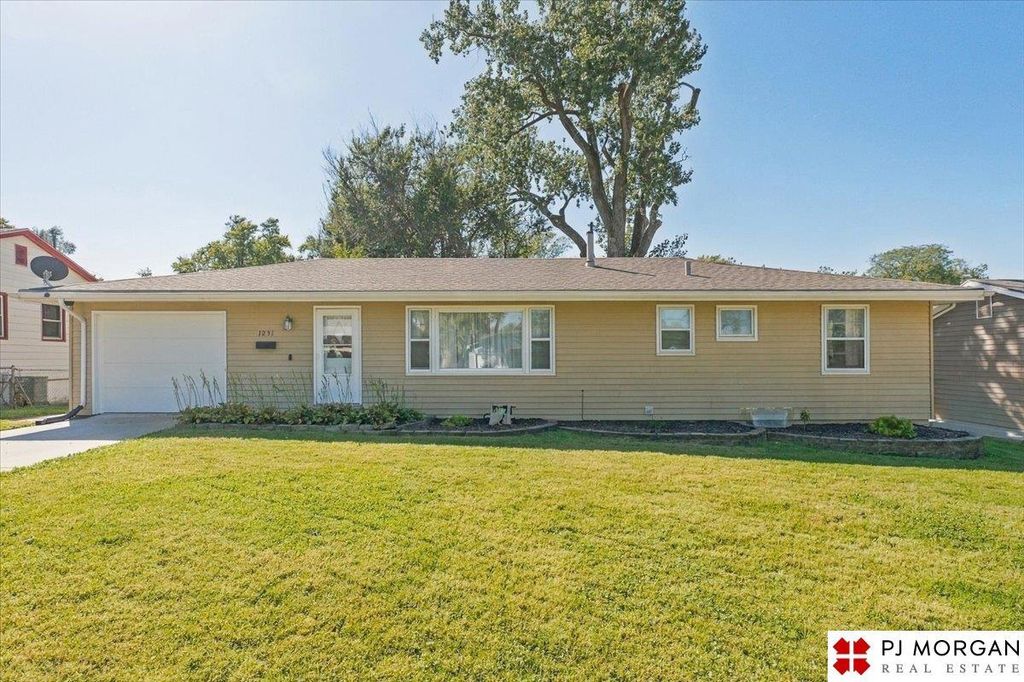 1231 Sunset Drive, Bellevue