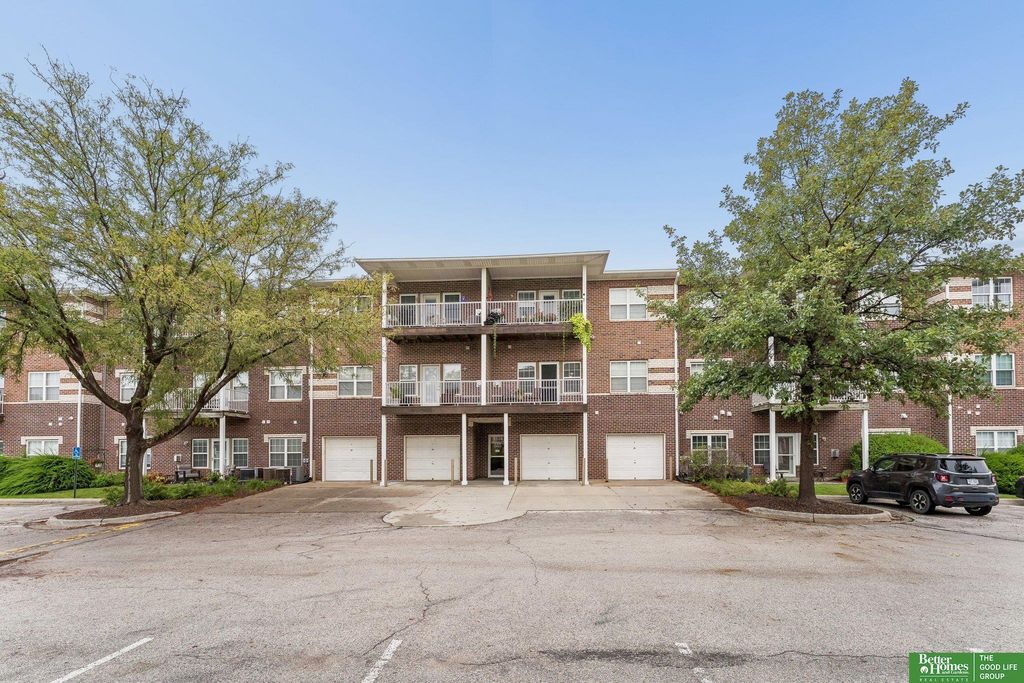 3310 N 147 Court, Unit 2107, Omaha