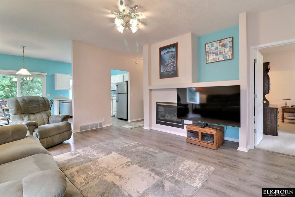 5113 N 145th Street, Omaha