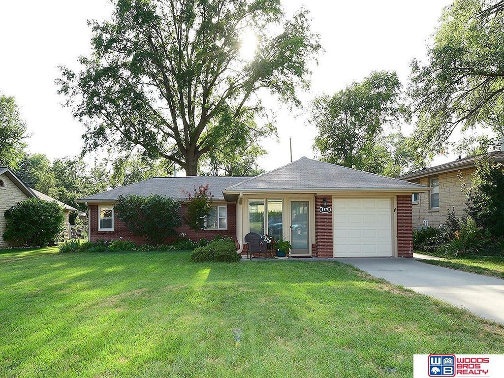 1575 Sunburst Lane, Lincoln
