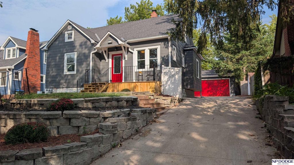 872 Elmwood Avenue, Lincoln