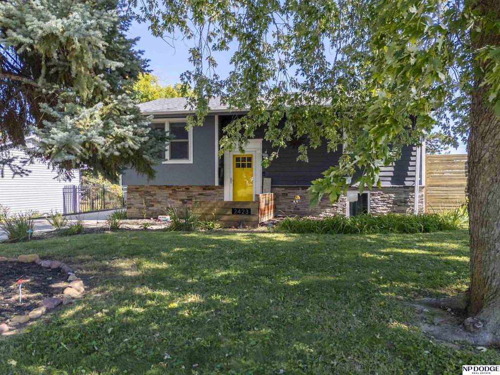 2423 S 123rd Street, Omaha