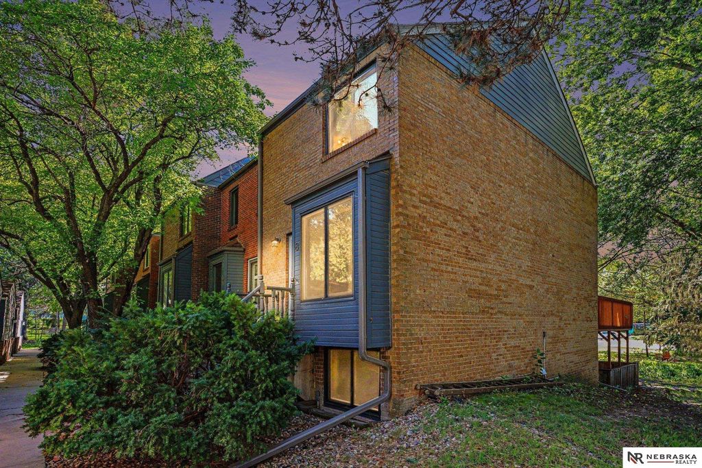 5809 Berkeley Drive, Unit 8, Lincoln