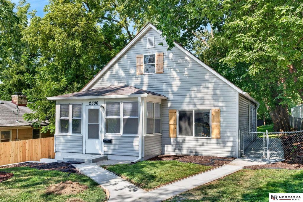 2506 N 66th Avenue, Omaha