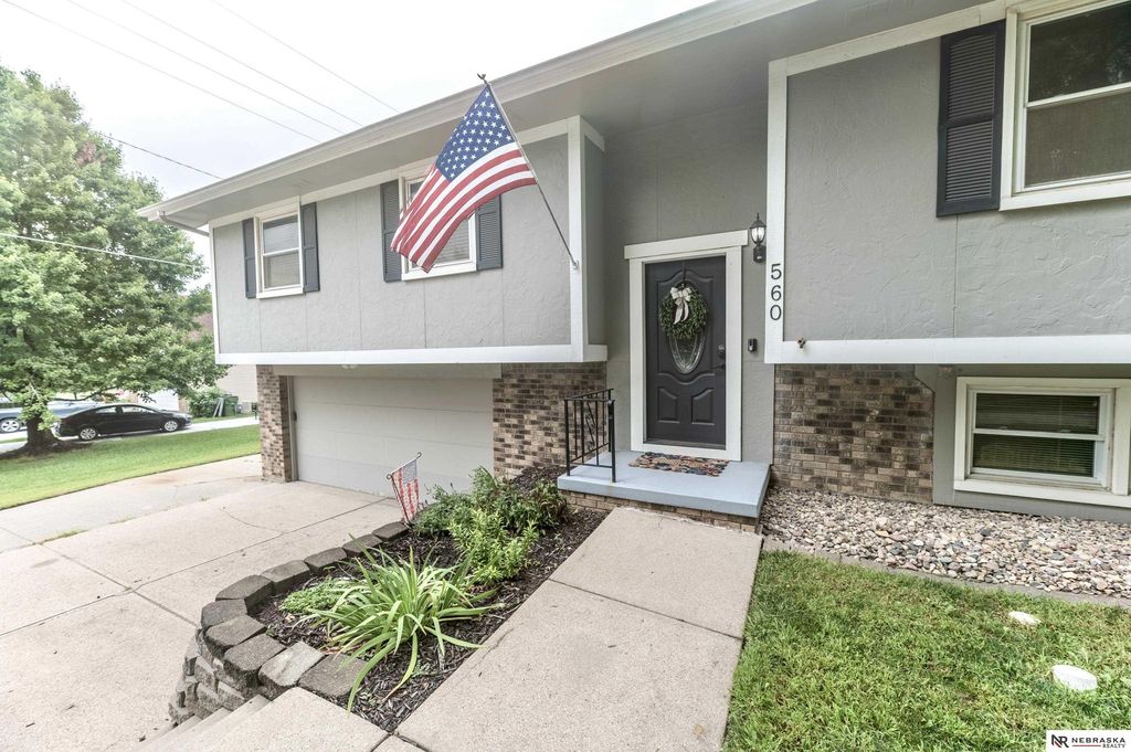 560 Elm Street, Springfield