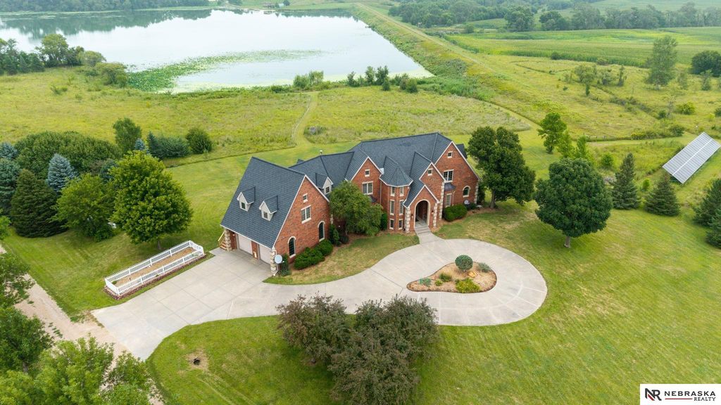746 County Rd P, Yutan