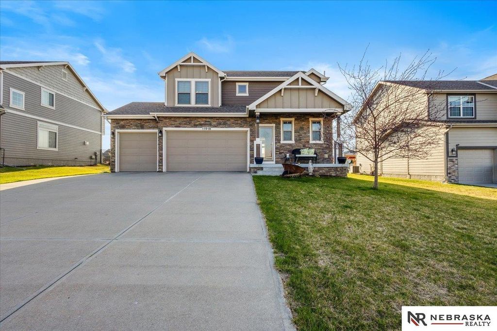 11918 S 210th Street, Gretna