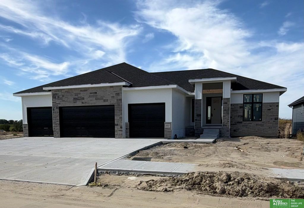 4914 N 214th Street, Elkhorn