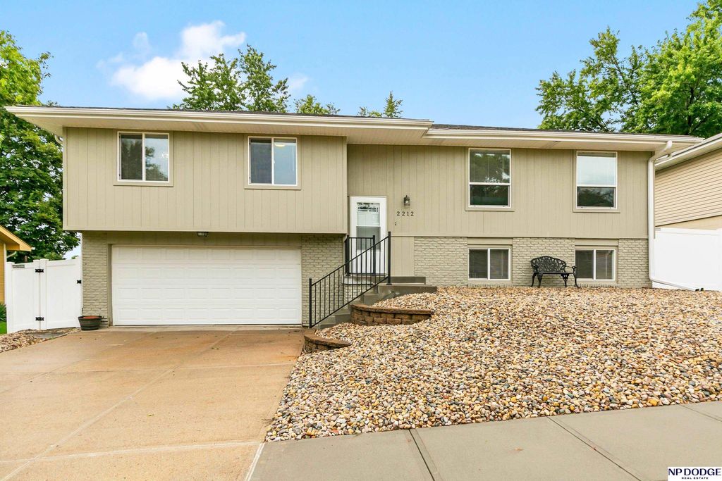 2212 N 125 Avenue Circle, Omaha