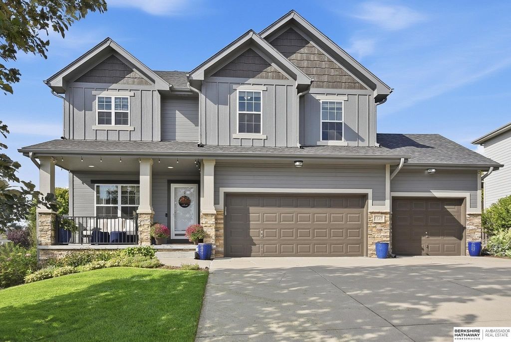 7728 N 159th Street, Bennington