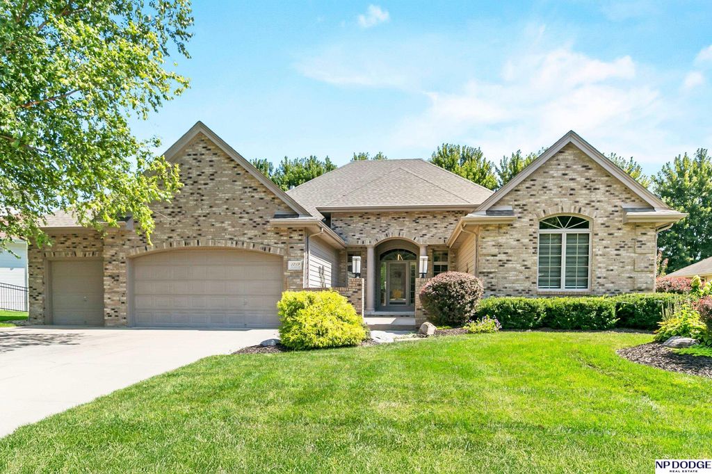 1219 S 195 Street, Omaha