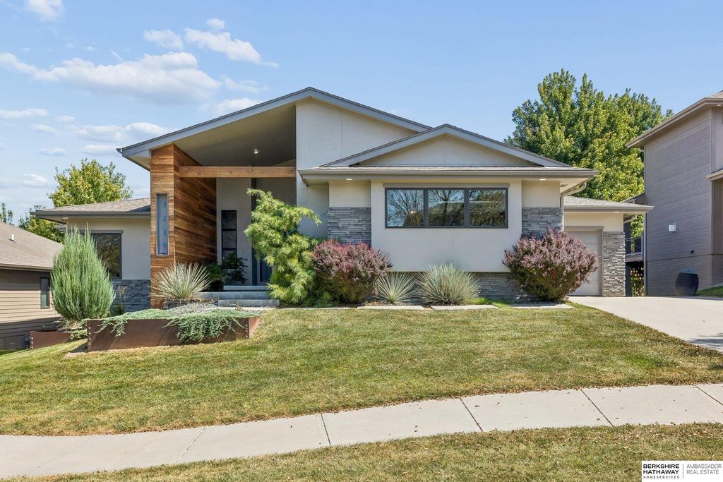 3229 S 186 Street, Omaha