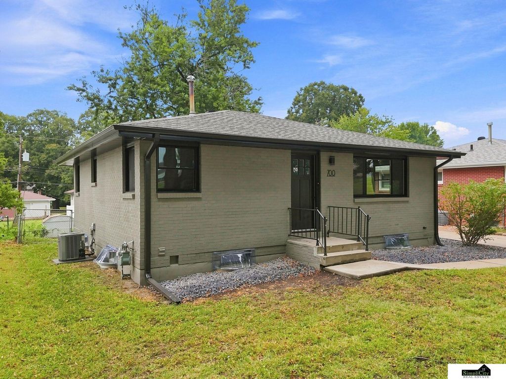 700 N 54th Street, Lincoln