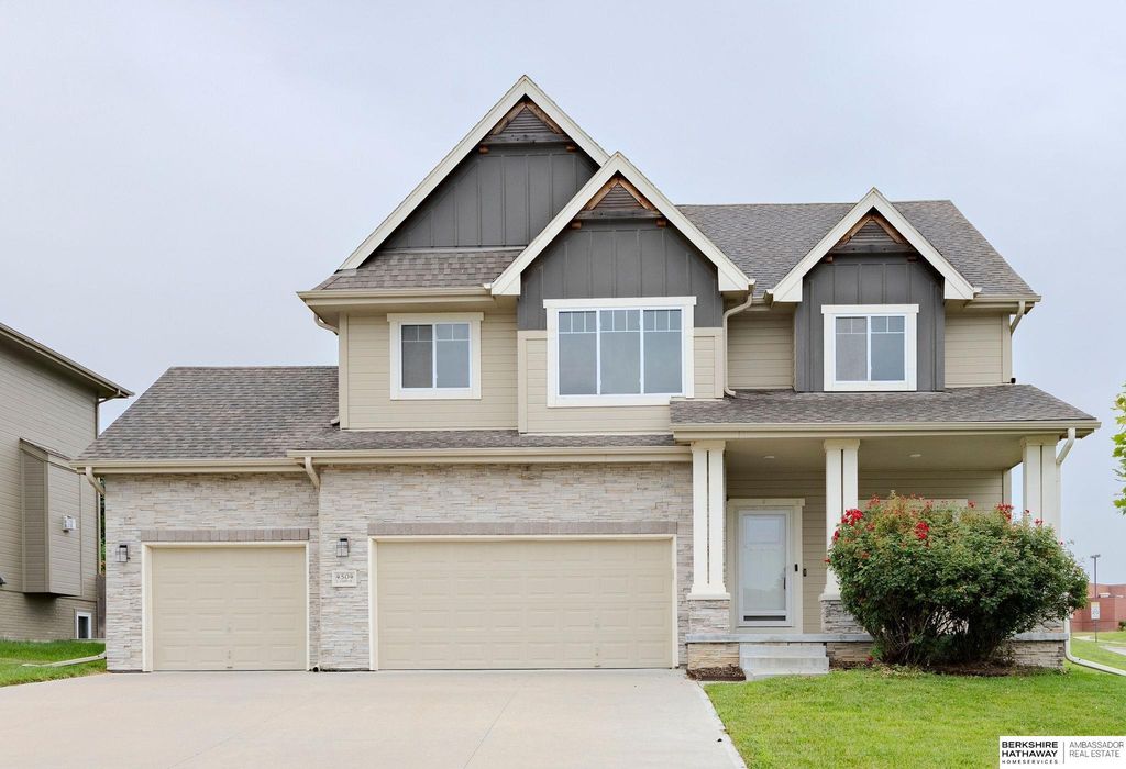 4504 S 198th Street, Omaha