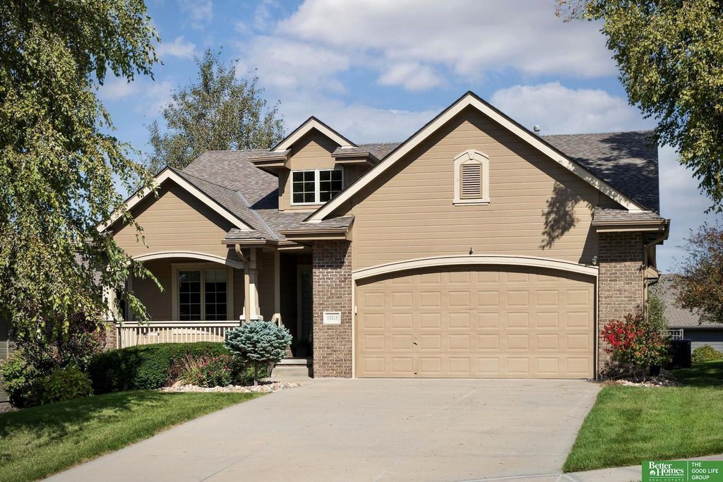 19218 Pasadena Circle, Omaha