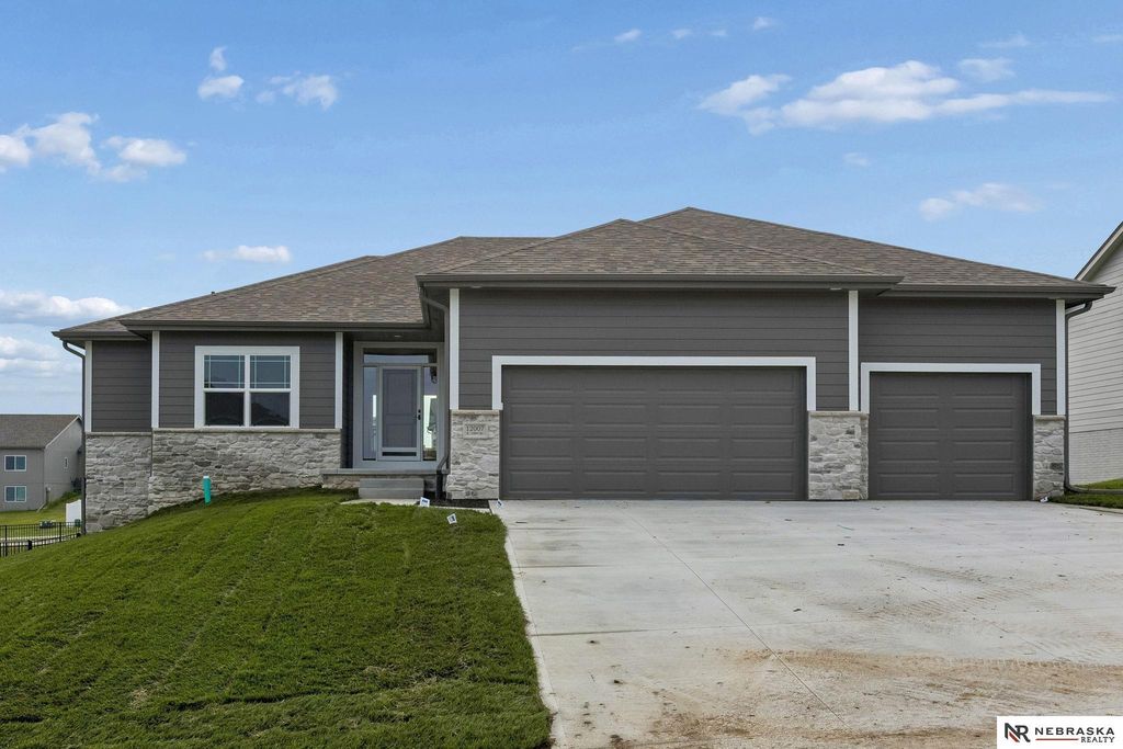 12007 S 109th Street, Papillion