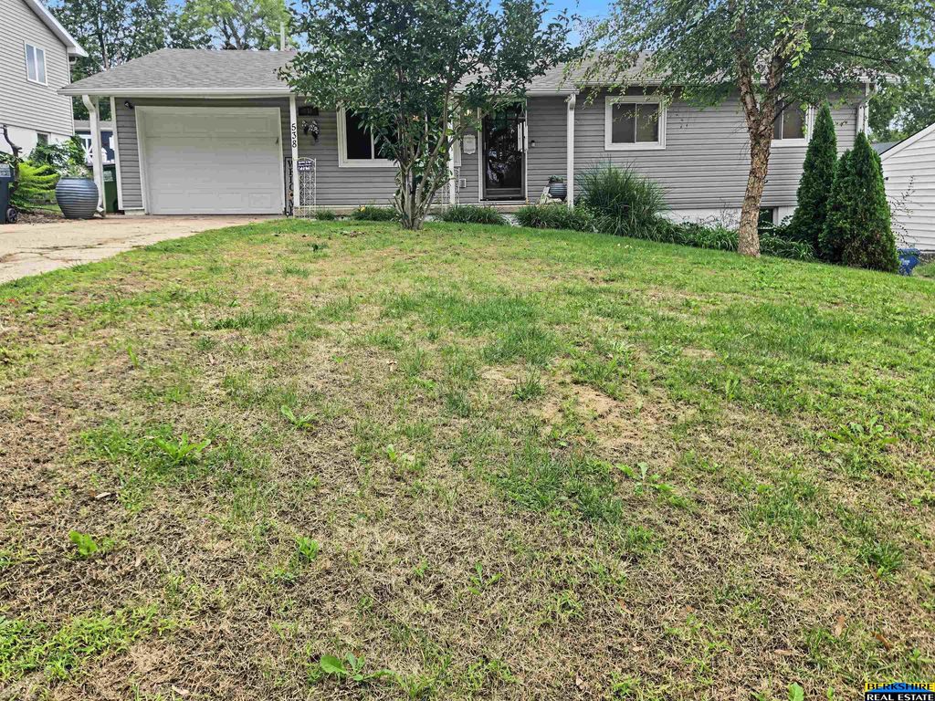538 E 4th Street, Papillion