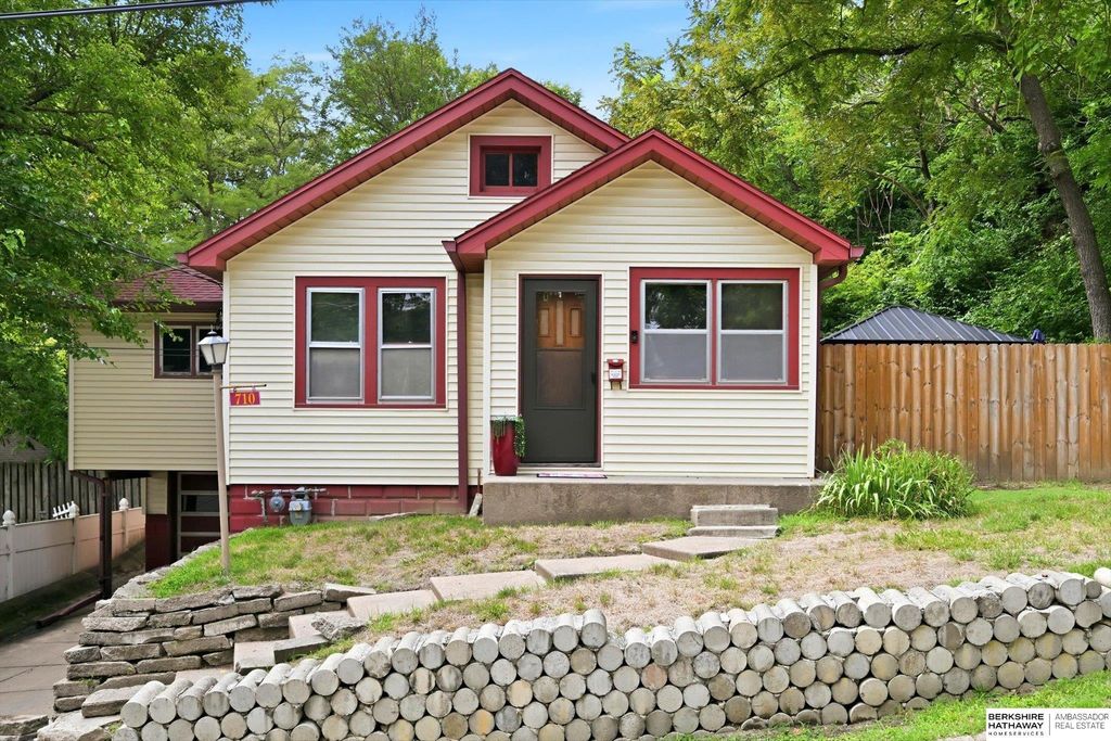 710 Cook Avenue, Council Bluffs