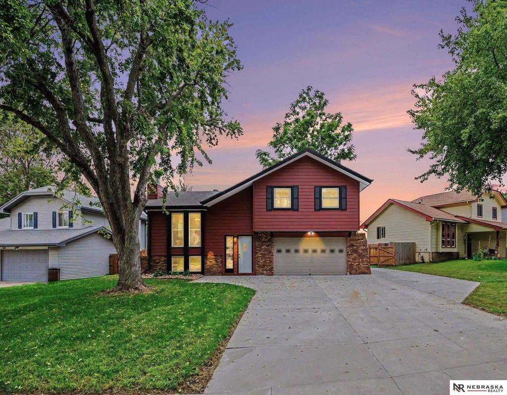 2515 Jack Pine Street, Bellevue