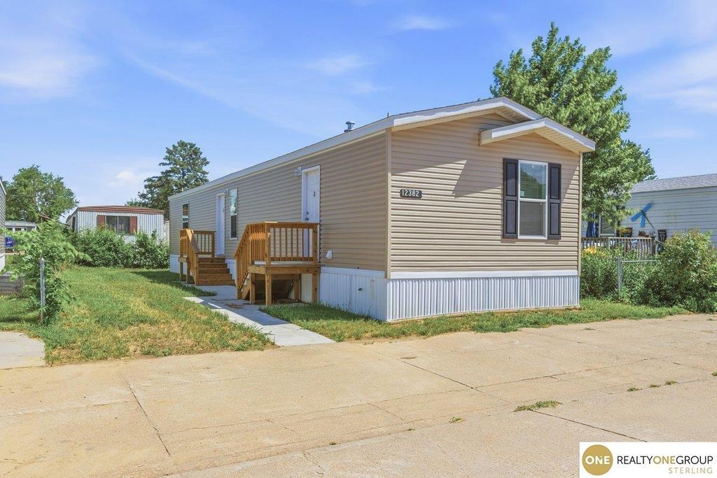 12382 Rose Drive, Unit 84, Blair