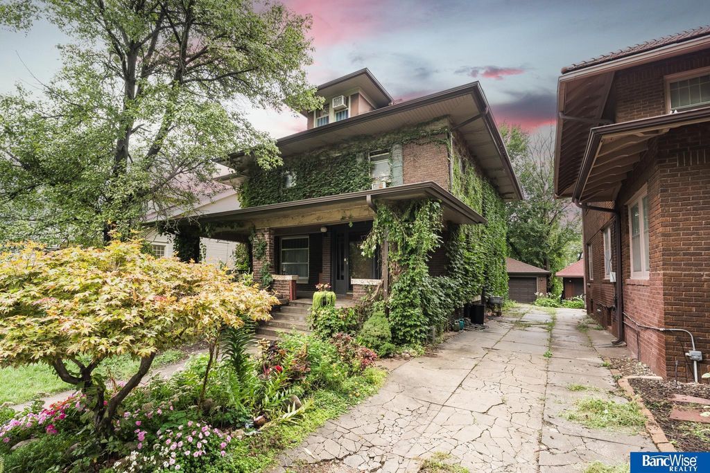 1811 S 24th Street, Lincoln